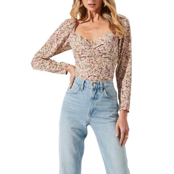 💕ASTR THE LABEL💕 Smocked Floral Print Top ~ Taupe Pink Floral Large L NWT - Picture 2 of 11